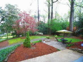 1200 Stillwood Dr NE in Atlanta, GA - Building Photo - Building Photo