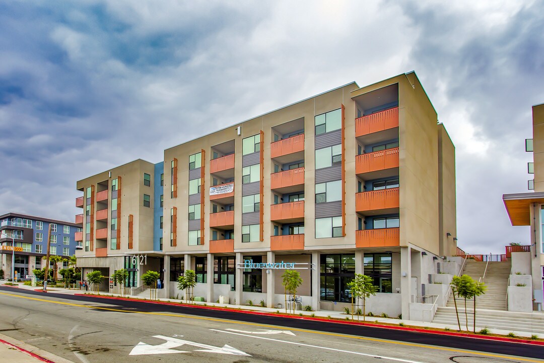 Bluewater Apartments in San Diego, CA - Building Photo