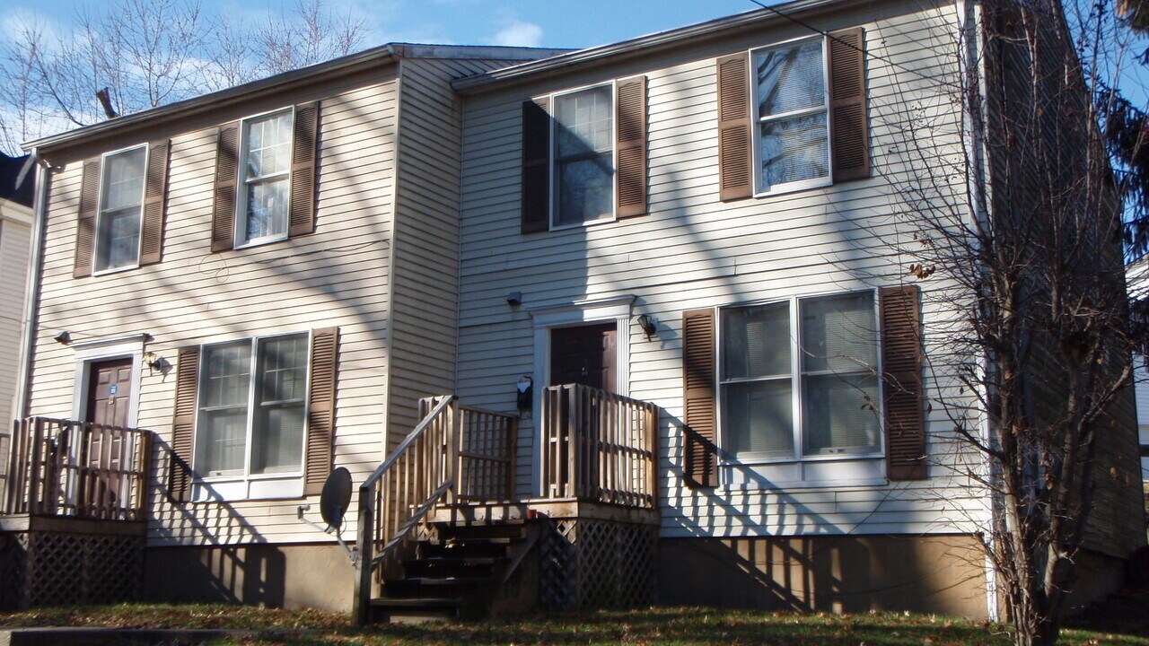 455-457-457 Grove St in Morgantown, WV - Building Photo