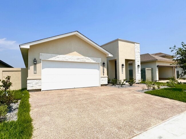 1405 Eagles Ln in Laredo, TX - Building Photo - Building Photo