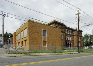 Doan Classroom Apartments in Cleveland, OH - Foto de edificio - Building Photo