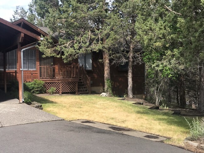 64224 Tumalo Rim Dr in Bend, OR - Building Photo - Building Photo