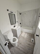 9221 S Avalon Ave in Chicago, IL - Building Photo - Building Photo