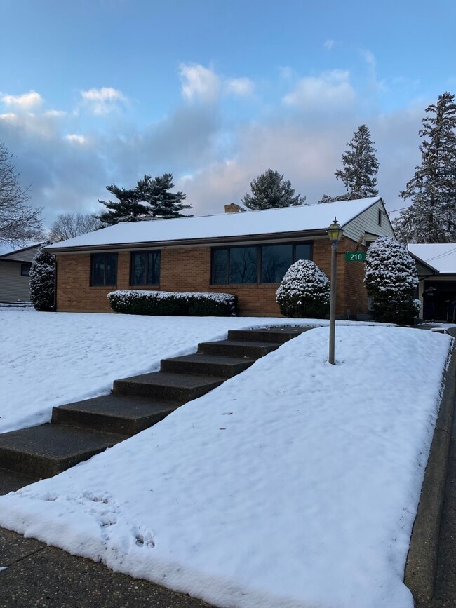 property at 210 Skylark Dr