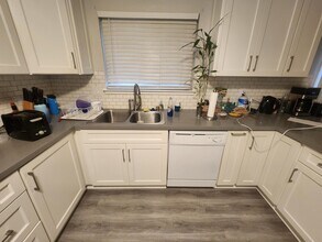 20077 Redwood Rd in Castro Valley, CA - Building Photo - Building Photo