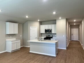 2908 Firefly Dr in Yukon, OK - Building Photo - Building Photo