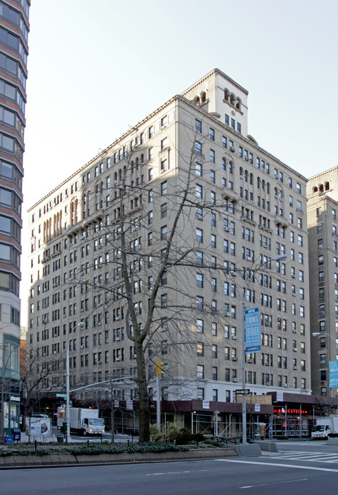 Manhill Apartments in New York, NY - Foto de edificio