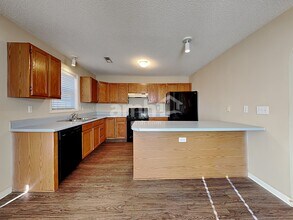 1732 Ammons Dr in Clemmons, NC - Foto de edificio - Building Photo