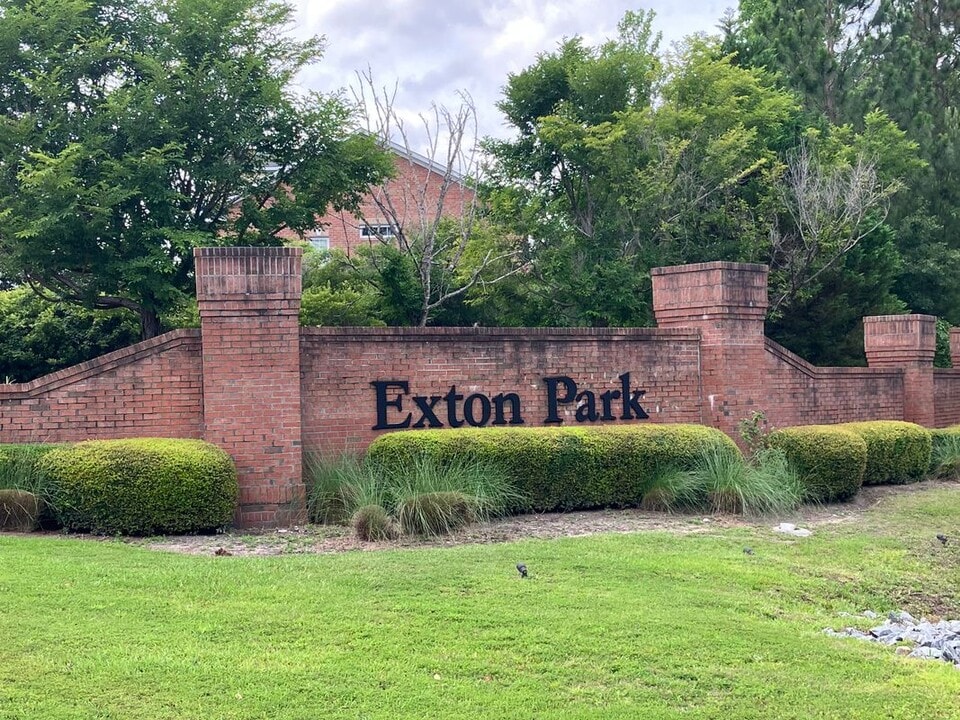5147 Exton Park Loop in Castle Hayne, NC - Building Photo