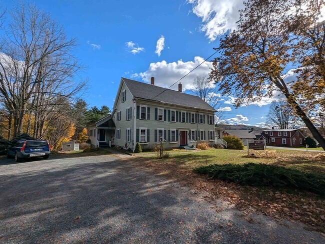 1573 US-5 in Barnet, VT - Foto de edificio - Building Photo