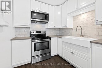 7 Furlong Crescent in Ottawa, ON - Building Photo - Building Photo