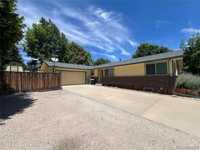 1253 Milner Ln in Longmont, CO - Foto de edificio - Building Photo
