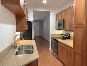 415 Olssen Ave in Fort Lauderdale, FL - Building Photo - Building Photo