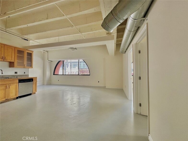 312 W 5th St, Unit M4 in Los Angeles, CA - Building Photo