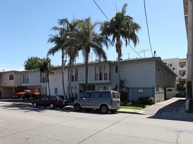 Napa Palms in Northridge, CA - Building Photo - Building Photo