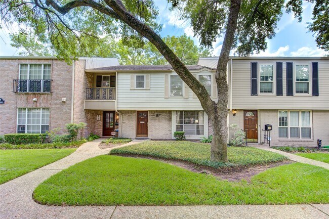 824 Wax Myrtle Ln in Houston, TX - Building Photo - Building Photo