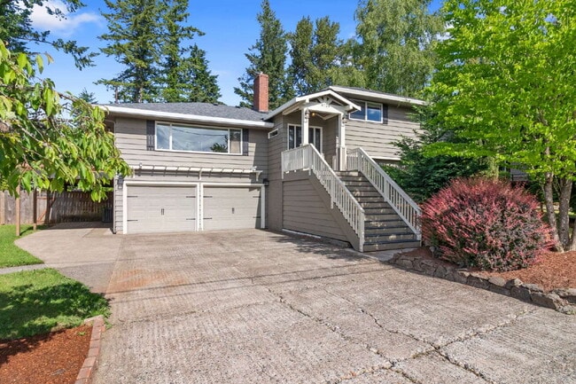 8726 SE 137th Ave in Happy Valley, OR - Building Photo - Building Photo