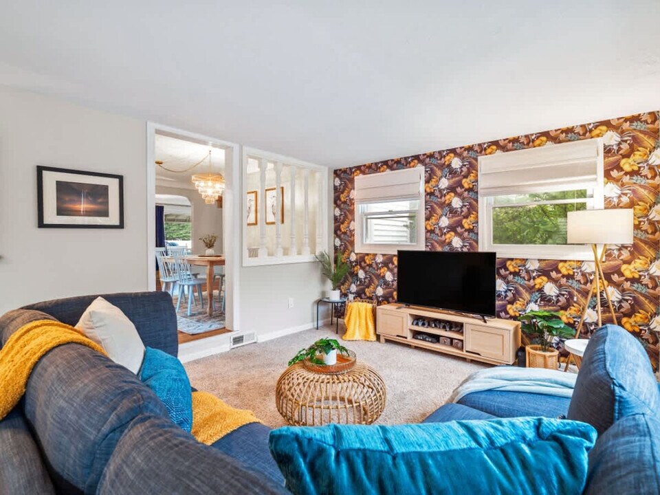 386 Walworth Ave, Unit SI ID1496104P in Euclid, OH - Foto de edificio