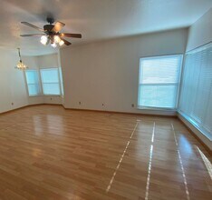 614 Countryside Dr in Vacaville, CA - Building Photo - Building Photo