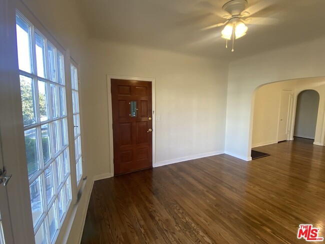 1123 S Citrus Ave in Los Angeles, CA - Building Photo - Building Photo