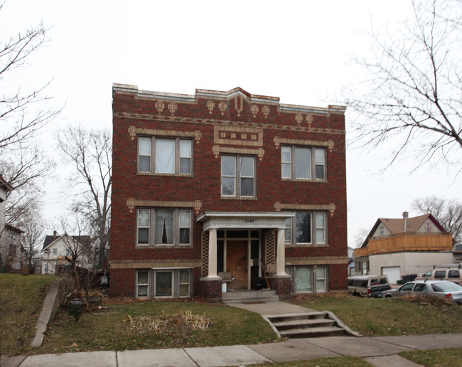 3549 Coumbus Ave S in Minneapolis, MN - Foto de edificio - Building Photo