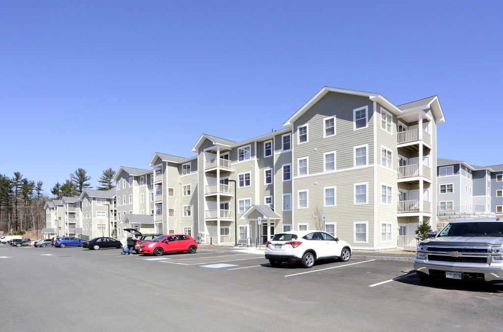 Residences at MacGregor Cut Apartments in Londonderry, NH