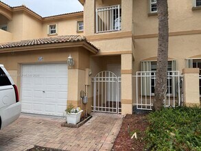 650 NW 170th Terrace in Pembroke Pines, FL - Building Photo - Building Photo