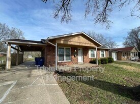 2384 Stoney End Ct in Florissant, MO - Building Photo