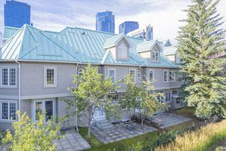 101 2 St SW in Calgary, AB - Building Photo - Building Photo