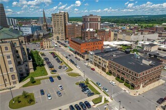 221 Elizabeth St in Utica, NY - Building Photo - Building Photo