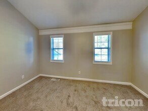 3721 Cherokee Overlook Dr in Canton, GA - Building Photo - Building Photo