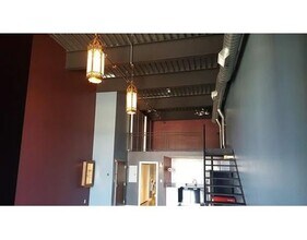 950 Broadway-Unit -30 in Chelsea, MA - Foto de edificio - Building Photo