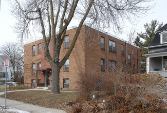 2324 Glenwood Ave N in Minneapolis, MN - Foto de edificio - Building Photo