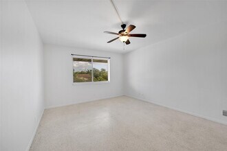 2624 NE 32nd St in Fort Lauderdale, FL - Building Photo - Building Photo
