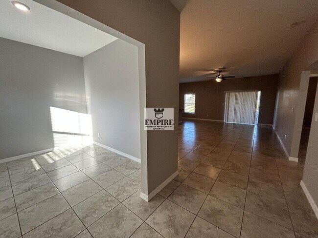 1405 NE 43rd Terrace in Cape Coral, FL - Building Photo - Building Photo