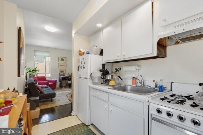 2137 Spruce St in Philadelphia, PA - Building Photo - Building Photo