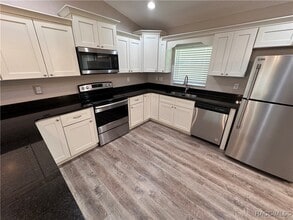10427 N Halsey Way in Citrus Springs, FL - Building Photo - Building Photo