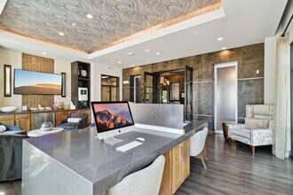 Park at Rialto Apartments in San Antonio, TX - Building Photo - Building Photo