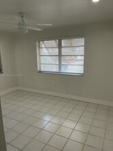 9352 SW 77th Ave in Miami, FL - Building Photo - Building Photo