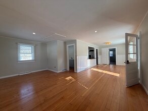 2 Cochituate Rd in Plymouth, MA - Building Photo - Building Photo