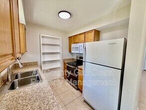 1023 Lillian St in Venice, FL - Building Photo - Building Photo