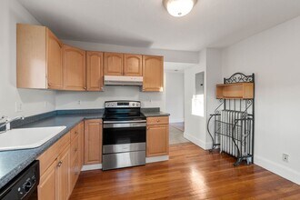 15 Bradbury St in Boston, MA - Building Photo - Building Photo