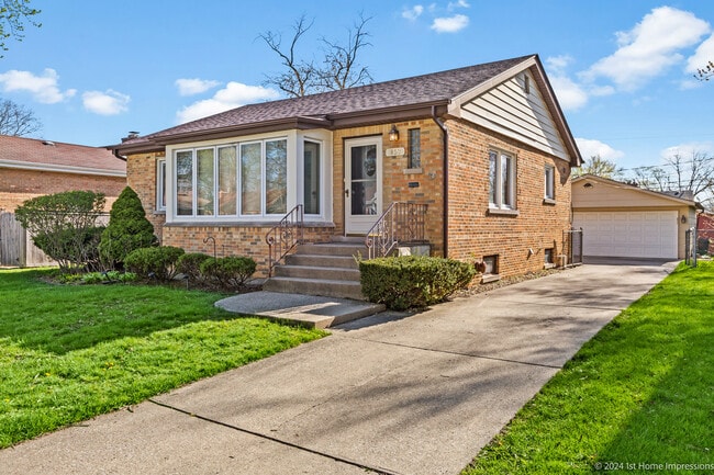 property at 18531 Marshfield Ave