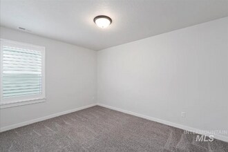 4437 E Faceto St in Meridian, ID - Building Photo - Building Photo