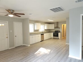 6301 Anderson St in Texas City, TX - Building Photo - Building Photo