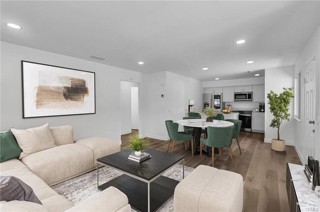 property at 3531 Rainbow Ln