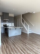 1959 Kari Dawn Ave SE in Salem, OR - Building Photo - Building Photo