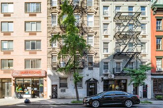 139 E 13th St in New York, NY - Building Photo - Building Photo