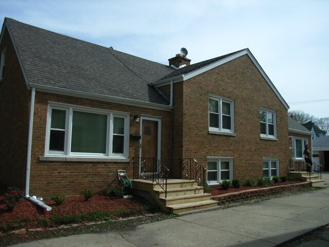 33 N Spring Ave in La Grange, IL - Foto de edificio - Building Photo