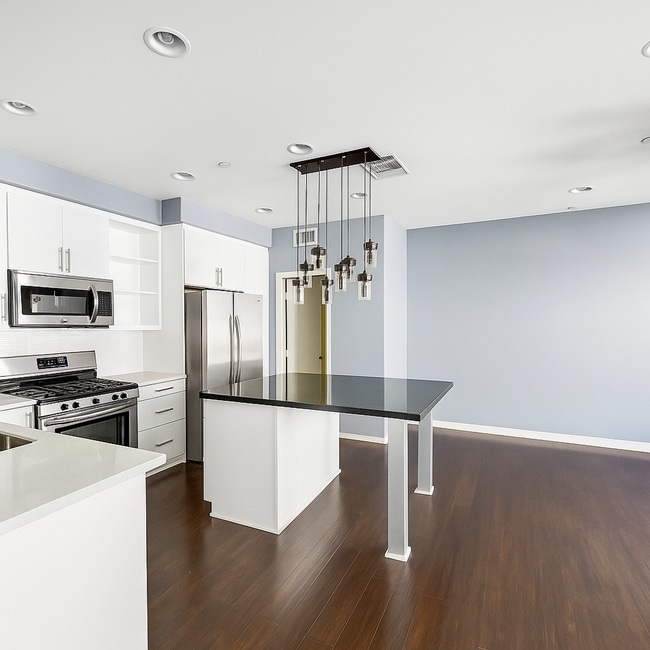 2155 Cosmo Way in San Marcos, CA - Building Photo - Building Photo